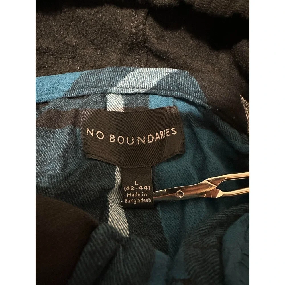 No Boundaries Men's‎ L (42-44) Plaid Long Sleeve Sweater Shirt